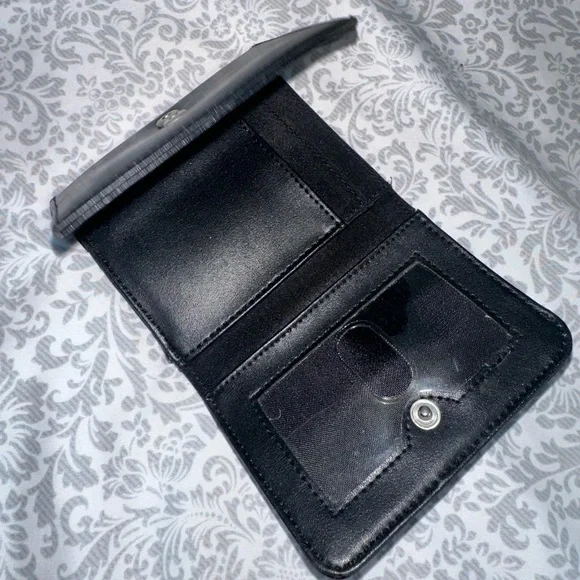 Nine West trifold wallet - Picture 3 of 4